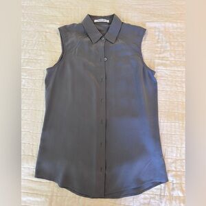 XS Sleeveless Everlane Silk Blouse
